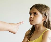 Hogyan viselkedjünk, ha a gyerek nem hallgat?