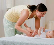 Igiena nou-născuților: spălarea, îmbăierea și spălarea băieților și fetelor